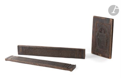 null Trois planches xylographiques, Tibet, XXe siècle
Les planches en bois gravé...