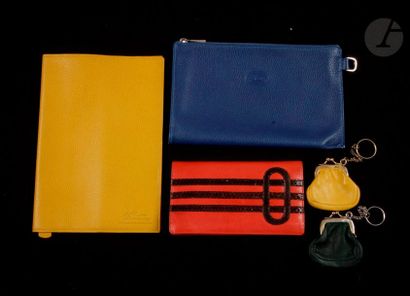 null LONGCHAMP. Yellow leather agenda holder and blue leather case. 2 wallets/keychains...