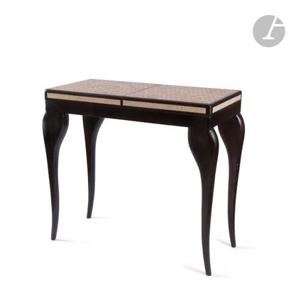 null RIA & YIOURI AUGOUSTI 
Table de toilette formant console en bois laqué noir....