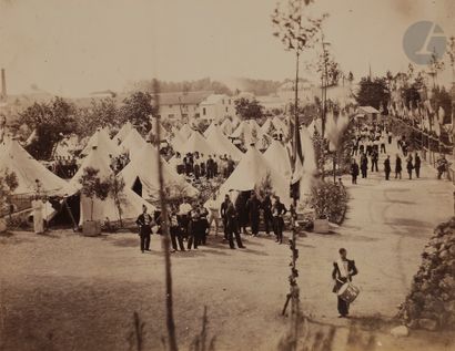 null Photographe non identifié
Campement militaire et zouaves, c. 1855-1860.
Épreuve...