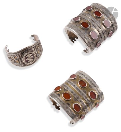  Two bilezik cuff bracelets, Turkmenistan, Tekké, 20th centuryPartly gilt silver,...