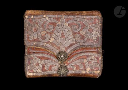  Small pouch embroidered with silver threads, Ottoman Empire, 19th century In garnet...
