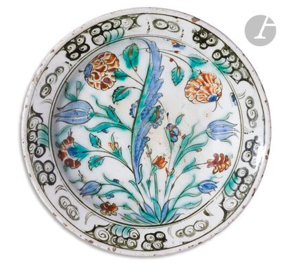  Tabak dish with saz leaf decoration, Ottoman Turkey, Iznik, early 17th centuryCircular...