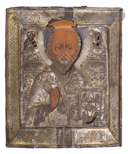 null Icon of Saint Nicholas. 17th centuryTempera
on wood. Basma and oklad in silver.
Hallmarks:...