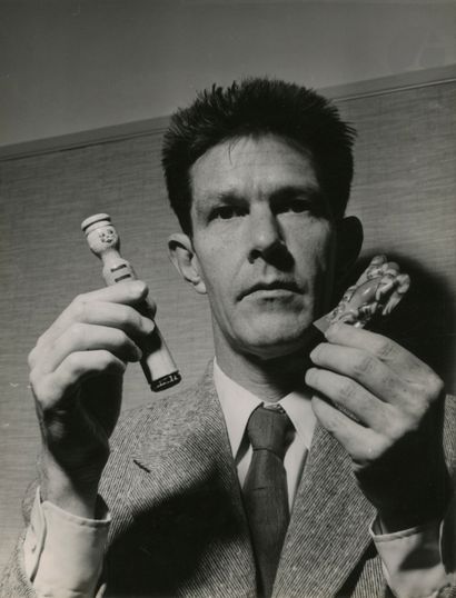 null P. A. Constantin
John Cage, c. 1950.
Épreuve argentique. Tampon du photographe,...