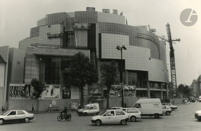 null Michel Desproges 
Construction l'Opéra Bastille, 1984-1989.
Démolition de la...