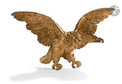 null Aigle en bois doré, aux ailes déployées ; (fragment).
XIXe siècle.
L : 74 c...