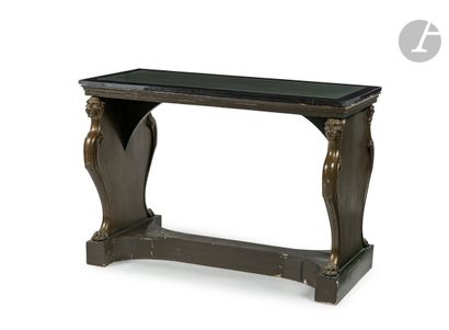 null Table à patin dans le goût de l’Antique, en bois peint à l’imitation du bronze,...