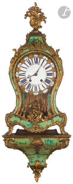 null Green horn applique cartel, the dial with Roman and Arabic numerals in a frame...