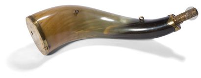 Powder horn with two hanger rings.
Copper...