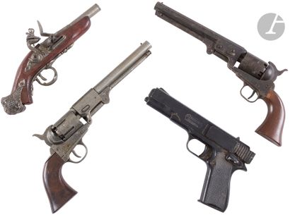 Set comprising
:- Colt 1851 type revolver...
