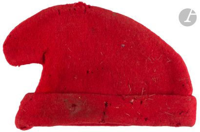 null Bonnet phrygien.
En drap rouge. Fabrication du centenaire de la Révolution française.
A.B.E....