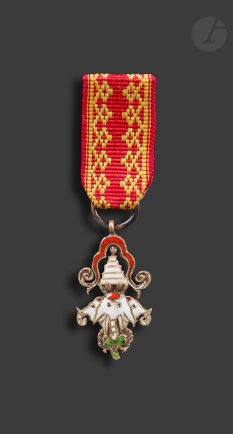  LAOS ORDER OF THE MILLION ELEPHANTS and THE WHITE Vermilion KNIGHT PARASOL. Crab...