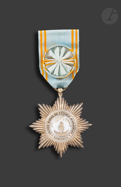 
ROYAL
COMOROSION OF THE
STAR OF ANJUANE
Officer

's
Star
in

vermeil...