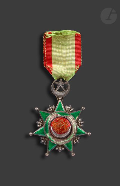 null EMPIRE OTTOMAN 
ORDRE DE L’OSMANIE 
Grande étoile de chevalier.
En argent, vermeil...