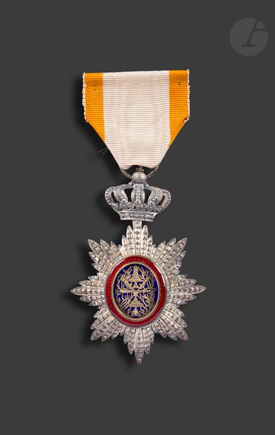  CAMBODIA ROYAL ORDER OF CAMBODIA Knight Star. Silver. Center in enamelled vermeil....