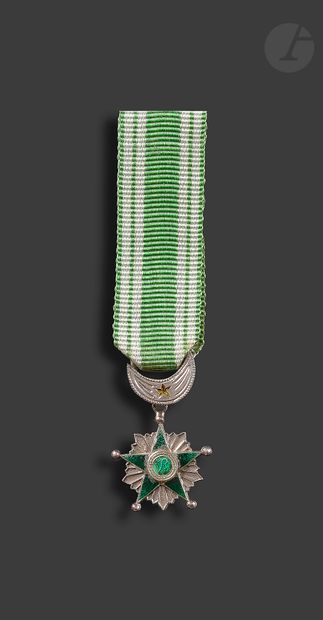 null COMOROS 
ORDER OF SAID ALI (STAR OF THE GREAT COMOROS)
Knight's star of the...