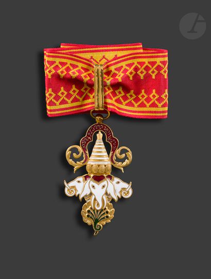  LAOS ORDER OF THE MILLION ELEPHANTS and THE WHITE PARASOL Commander's star in gilt...