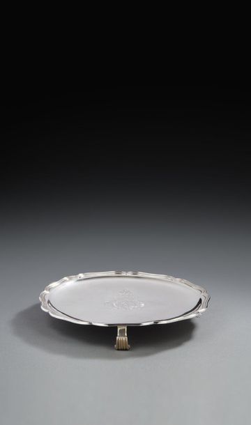 null LILLE 1731 - 1733
A presentation dish in silver
Master silversmith: Pierre-Ignace...