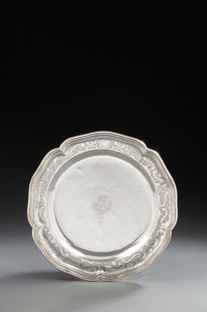 null TOULOUSE 1765
An ecuelle with Stand in silver
Master silversmith: Bernard V...