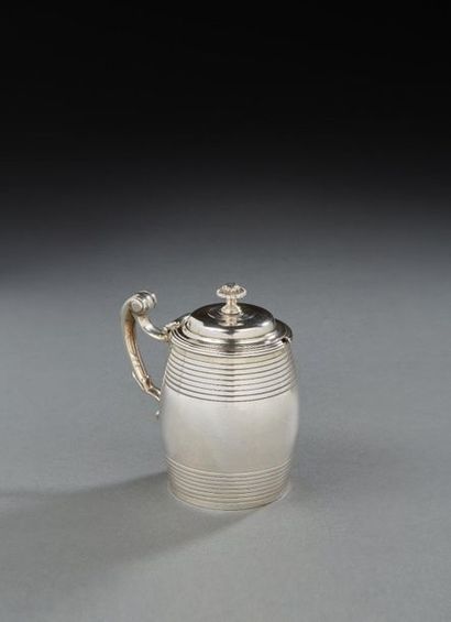 null SALINS 1768 - 1769
A covered mustard pot in silver
Master silversmith: François...