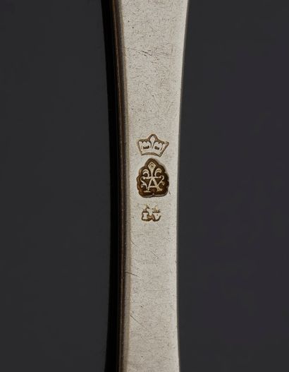 null PARIS 1687 - 1691
Cutlery in silver (originally in vermeil)
Master silversmith:...