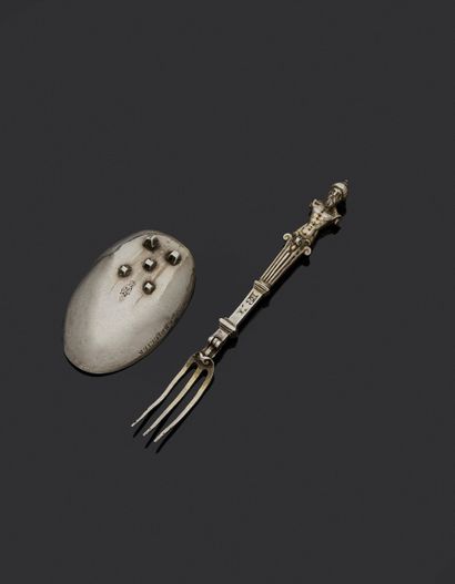 null PARIS BEGINNING OF THE 17th CENTURY
A folding travel cutlery in silver (originally...