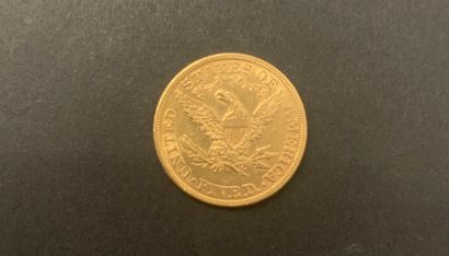 null 
1 pièce de 5 Dollars en or. Type Liberty. 1881; dans son étui.
