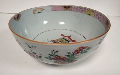 null CHINE, Compagnie des Indes - Époque QIANLONG (1736 - 1795)
Bol en porcelaine...
