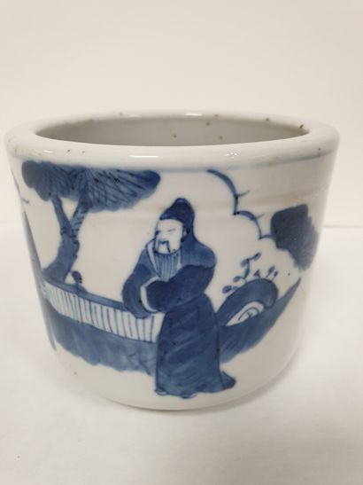 null CHINE, XIXe siècle
Petit porte-pinceaux de forme cylindrique en porcelaine à...