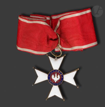 null POLOGNE
ORDRE DE POLONIA RESTITUTA, créé en 1921.
Croix de commandeur du 1er...