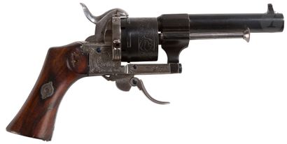 null Lefaucheux pinfire revolver, six shots, 7 mm calibre.
Round rifled barrel. Engraved...
