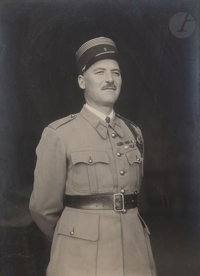 null Ensemble de deux photographies en noir et blanc du Colonel Alphonse Juin, commandant...