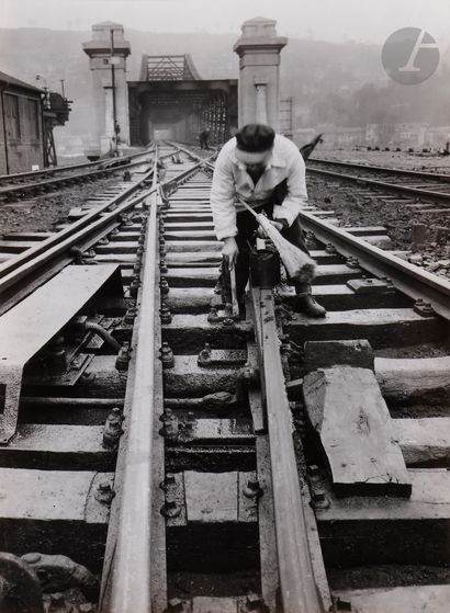 null François Kollar (1904-1979)
Le Rail. La France travaille, c. 1935.
Pose du rail....