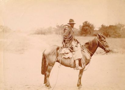 S. Rimathé (Buenos Aires) Argentine, c. 1880. Tropero con botas de potro. Quema de...