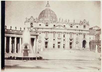  Photographe non identifié Rome, c. 1859. Place Saint-Pierre. Colonnade. Colisée....