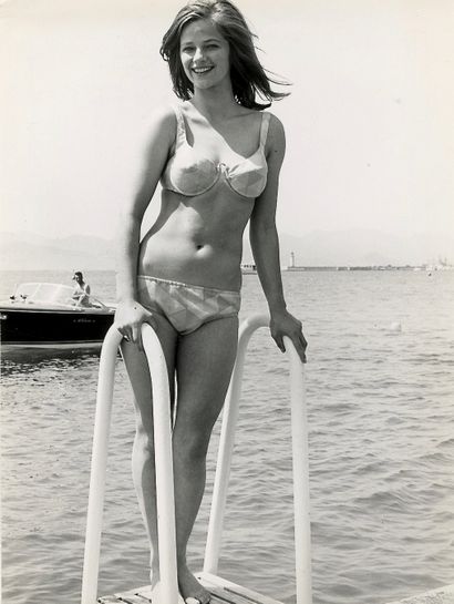 null Photographe non identifié 
Charlotte Rampling, 1966.
Dix épreuves argentiques...
