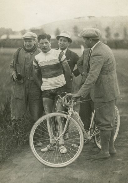 null Carbone & Danno - Romolo del Papa - Charles Delius et divers
Cyclisme italien,...