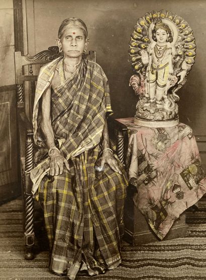 null S. Moses - Giri Photographies et studios indiens divers
Portaits indiens, c....