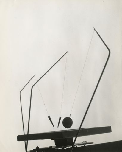 null Martha Rocher et divers 
Œuvres de Takis, 1959-1965.
Sculptures Télé-Magnétiques....