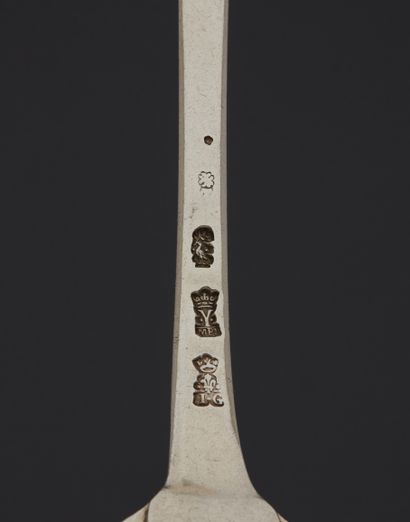 null MONTPELLIER 1725
A silver ragout spoon, uniplat model, the spatula engraved...