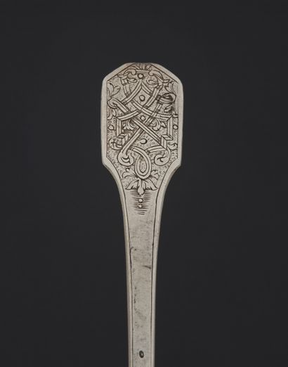 null CENTRAL EUROPE circa 1725
Suite of four small silver spoons rat tail model,...