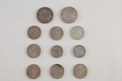 null LOT de 11 monnaies en argent. poids : 153 g.
ROYAUME DE HEJAZ et NEJD : 2 pièces...