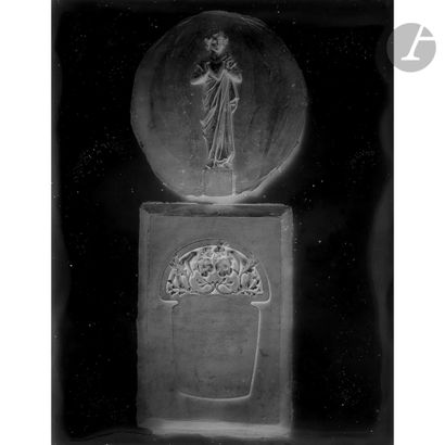 null ARCHIVES RENÉ LALIQUE (1860-1945)
Autour de la femme et des femmes
Exceptionnel...