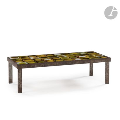 null ROGER CAPRON (1922-2006
)
PlanetsRectangular low
table.
The feet and the belt...
