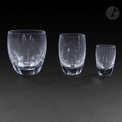 null MAISON LALIQUE 

HighlandGlass

set of 

14 pieces composed of 7 whisky glasses,...