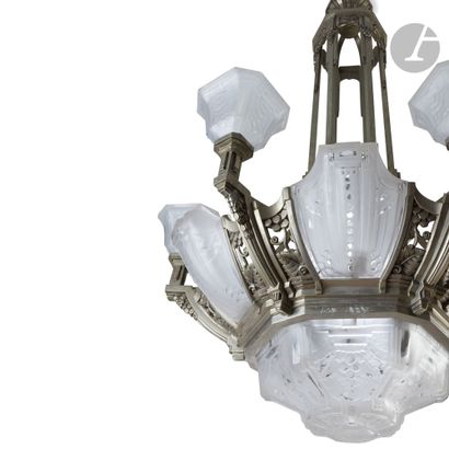 null MULLER FRÈRES LUNÉVILLEPampres Rare

and spectacular seven-light chandelier....
