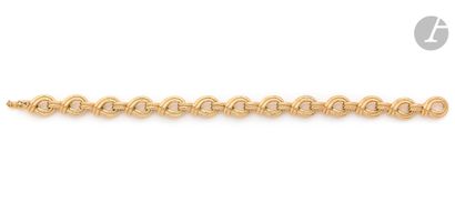 CHAUMET 
18K (750) gold bracelet with interlocking...