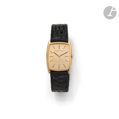 null AUDEMARS PIGUET. Circa 1960

N° 50653

18K (750) gold tonneau-shaped wristwatch,...