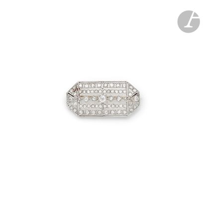 18K (750) white gold and platinum plate brooch,...
